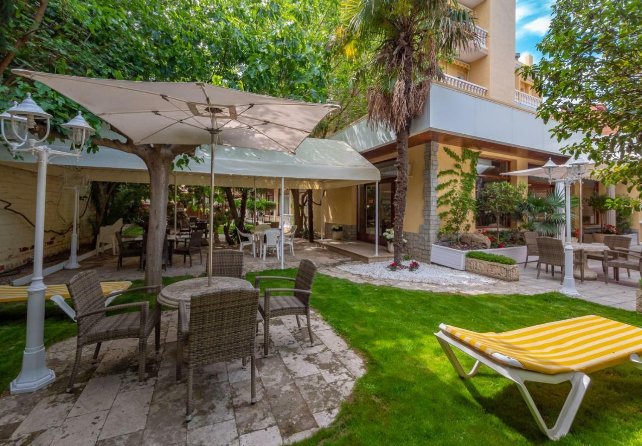 Hostal Gallet Roses Zewnętrze zdjęcie