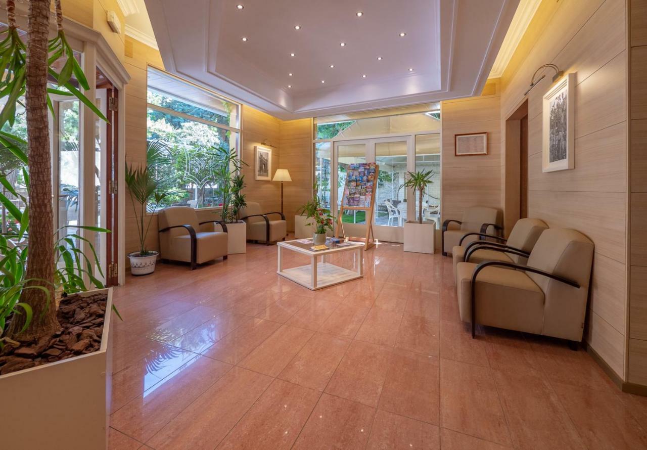 Hostal Gallet Roses Zewnętrze zdjęcie
